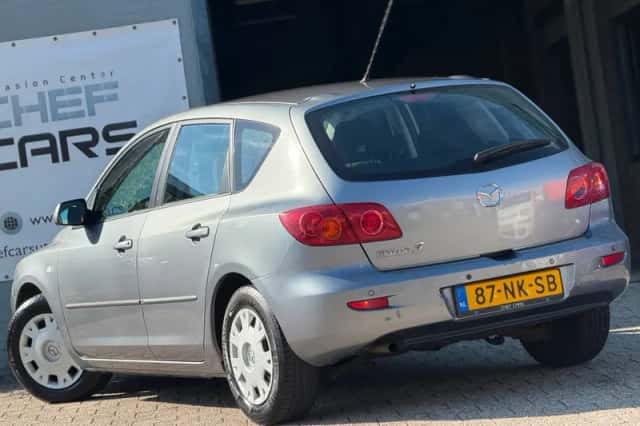 Mazda 3 (2003) thumbnail 4