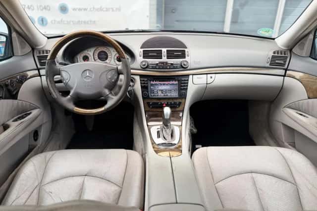 Mercedes-Benz E-Klasse (2002) thumbnail 2