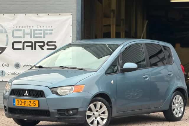 Mitsubishi Colt (2011) thumbnail 1