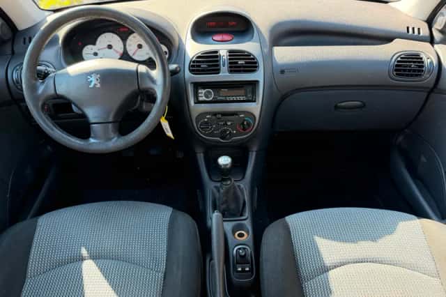 Peugeot 206 (2005) thumbnail 2