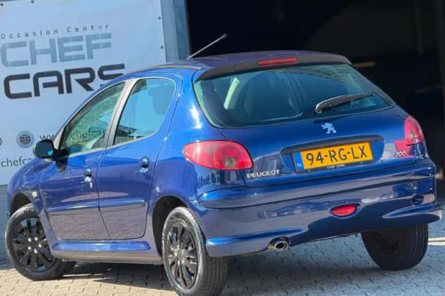 Peugeot 206 (2005) thumbnail 4