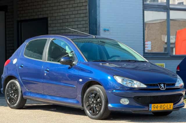Peugeot 206 (2005) thumbnail 6