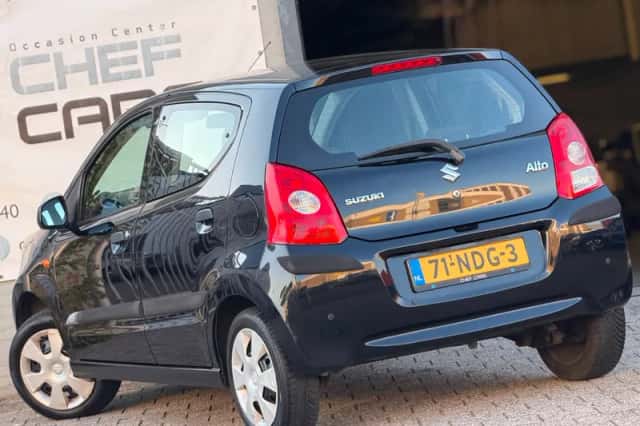Suzuki Alto (2010) thumbnail 4