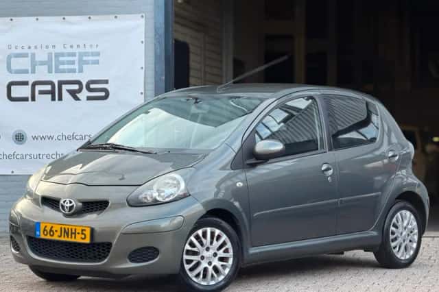 Toyota Aygo (2009) thumbnail 1