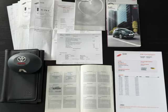 Toyota Aygo (2011) thumbnail 3