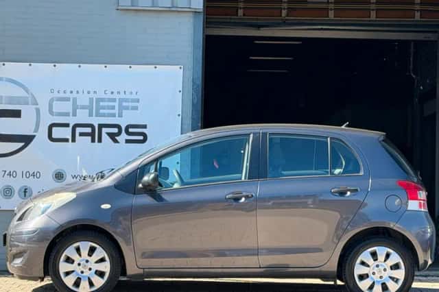 Toyota Yaris (2010) thumbnail 6