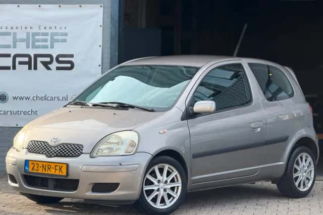 Toyota Yaris (2004) thumbnail 1