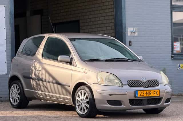 Toyota Yaris (2004) thumbnail 6
