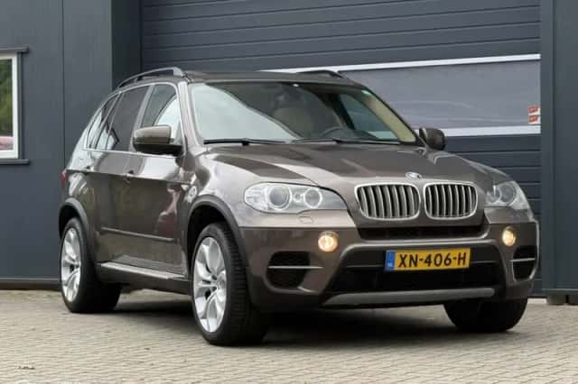 BMW X5 (2011) thumbnail 3