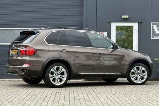 BMW X5 (2011) thumbnail 6