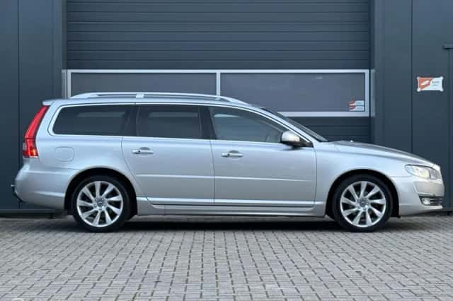 Volvo V70 (2016) thumbnail 2
