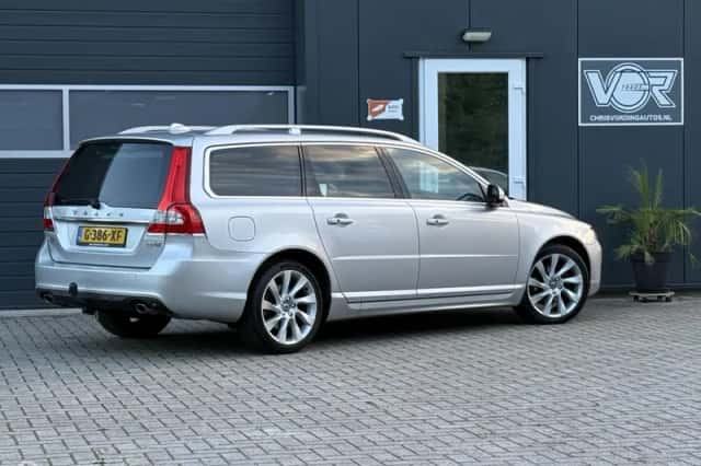 Volvo V70 (2016) thumbnail 6