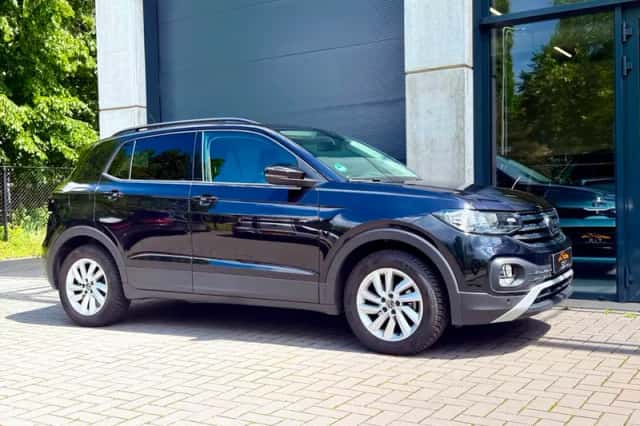 Volkswagen T-Cross (2021) thumbnail 2