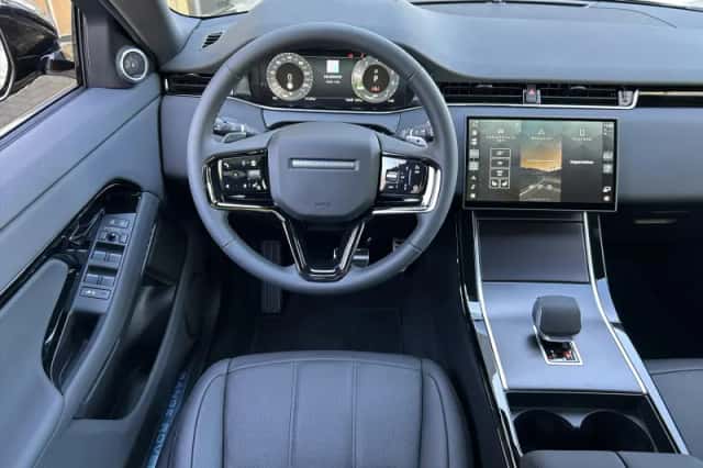 Land Rover Range Rover Evoque (2026) thumbnail 6