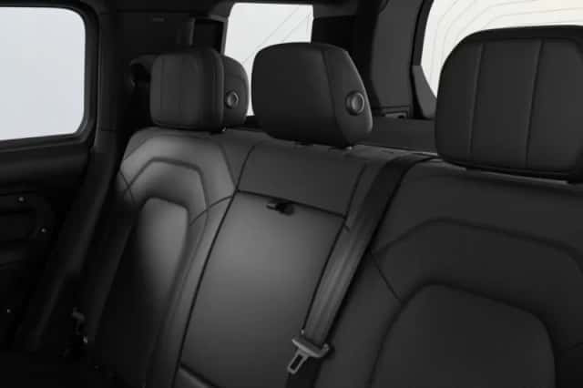 Land Rover Defender (2026) thumbnail 6