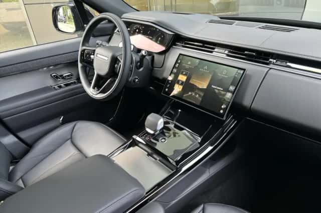 Land Rover Range Rover Sport (2026) thumbnail 5