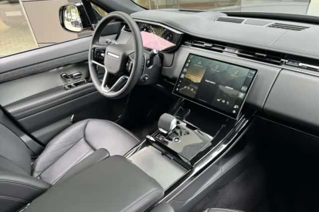 Land Rover Range Rover Sport (2025) thumbnail 5