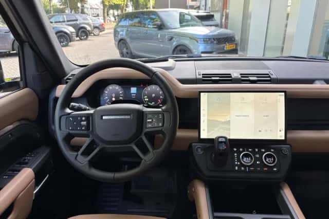Land Rover Defender (2026) thumbnail 6