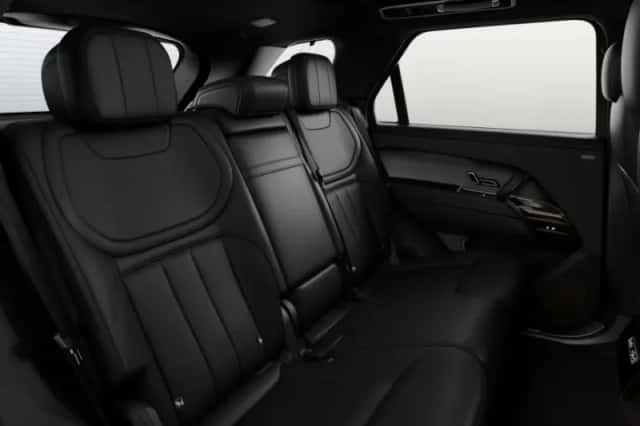 Land Rover Range Rover Sport (2026) thumbnail 5