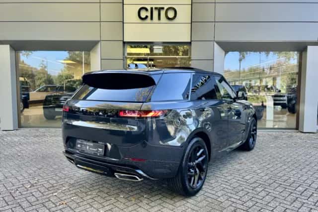 Land Rover Range Rover Sport (2026) thumbnail 3
