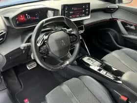 Peugeot 2008 (2023) thumbnail 3