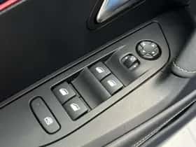 Peugeot 2008 (2023) thumbnail 27