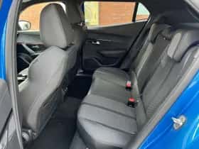 Peugeot 2008 (2023) thumbnail 9
