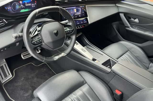 Peugeot 308 (2022) thumbnail 3