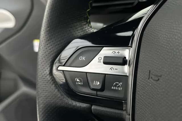 Peugeot 308 (2022) thumbnail 26