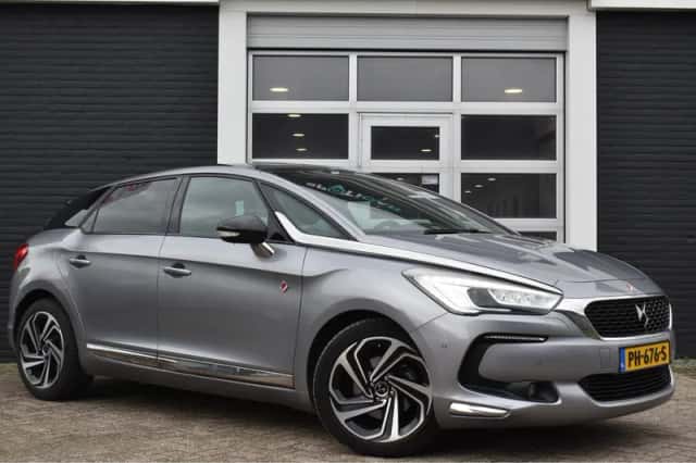 DS 5 (2017) thumbnail 5