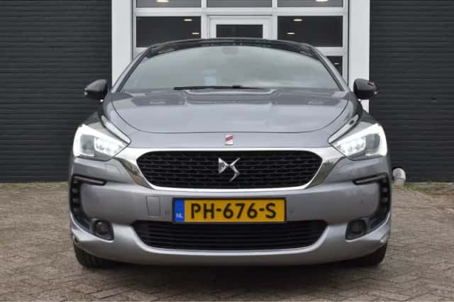 DS 5 (2017) thumbnail 8