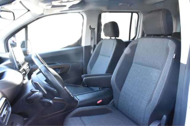 Peugeot Rifter (2021) thumbnail 2