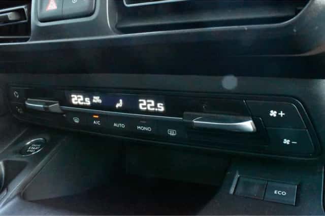 Peugeot Rifter (2021) thumbnail 24