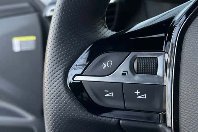 Peugeot e-2008 (2024) thumbnail 21