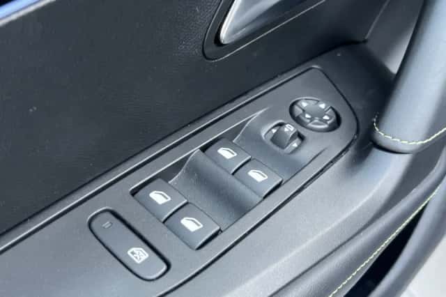 Peugeot e-2008 (2024) thumbnail 26