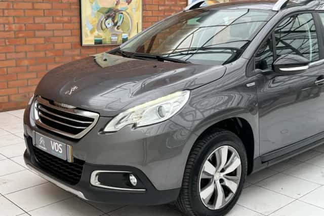 Peugeot 2008 (2016) thumbnail 5