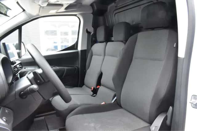 Citroën Berlingo (2024) thumbnail 2
