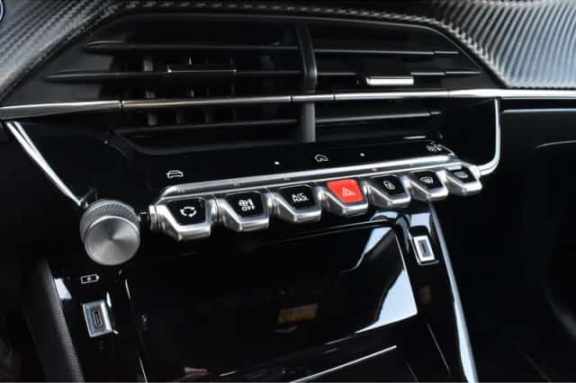 Peugeot 208 (2025) thumbnail 24