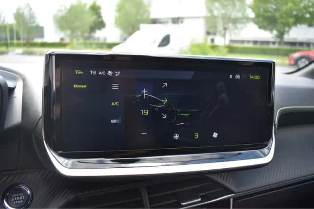 Peugeot 208 (2025) thumbnail 25