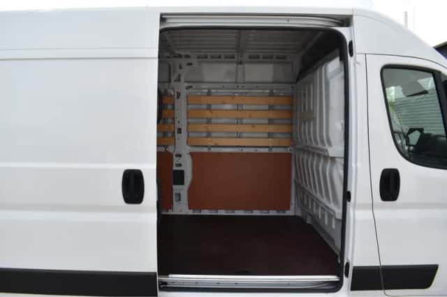Opel Movano Electric (2025) thumbnail 16