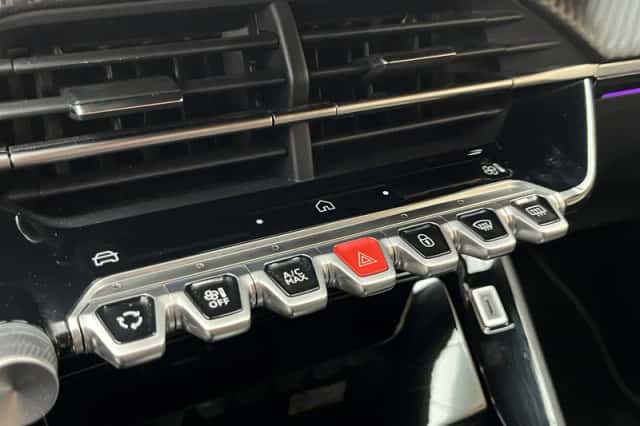 Peugeot e-2008 (2025) thumbnail 18