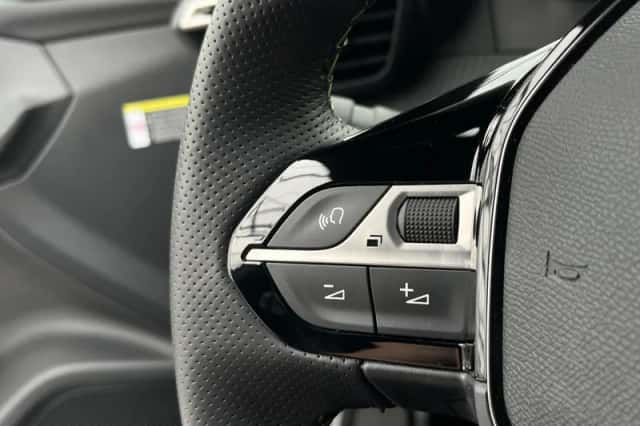 Peugeot e-2008 (2025) thumbnail 23