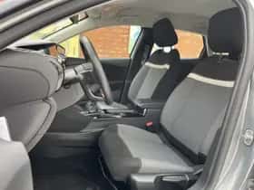 Citroën C4 (2022) thumbnail 8