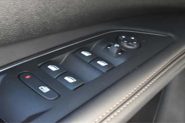 Peugeot 3008 (2024) thumbnail 11