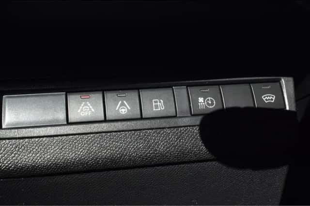 Peugeot 3008 (2024) thumbnail 12