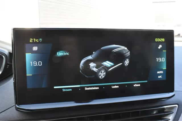 Peugeot 3008 (2024) thumbnail 5