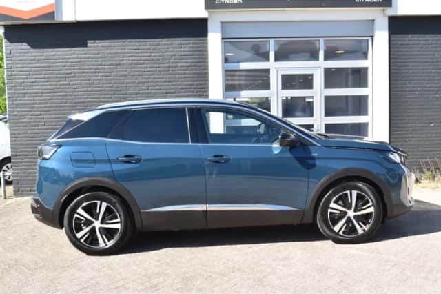 Peugeot 3008 (2024) thumbnail 6
