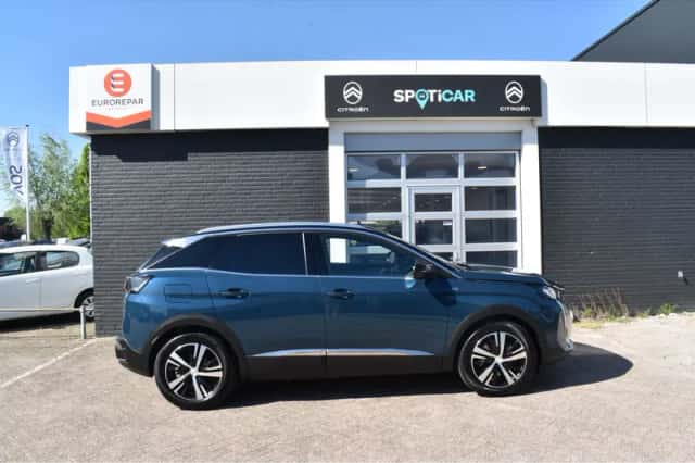 Peugeot 3008 (2024) thumbnail 8