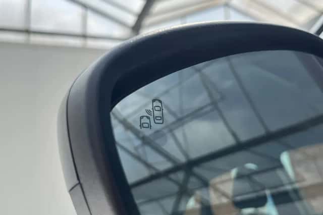 Opel Crossland X (2019) thumbnail 27