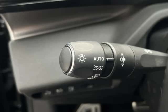 Peugeot 408 (2024) thumbnail 25